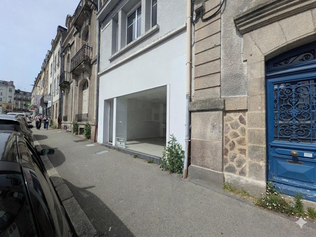 Local commercial dans Vannes à louer Photo de l’immeuble– Image 1 sur 6