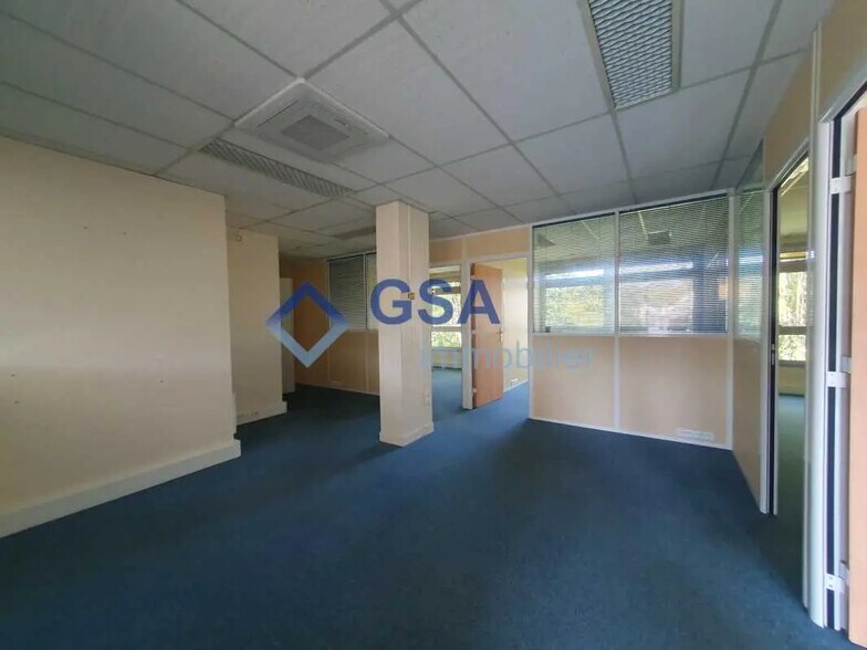 Bureau dans Épinay-sur-Orge à louer - Photo de l’immeuble – Image 2 sur 5