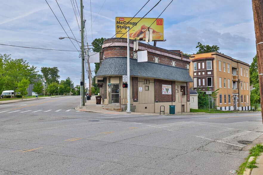 3235-3245 Woodburn Ave, Cincinnati, OH à vendre - Photo de l’immeuble – Image 3 sur 26