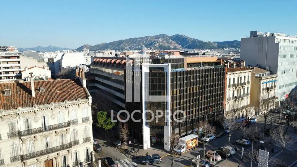 Bureau dans Marseille à louer - Photo de l’immeuble – Image 1 sur 4