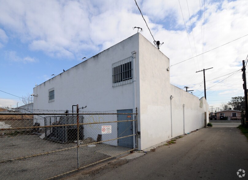 9909 Compton Ave, Los Angeles, CA à vendre - Photo de l’immeuble – Image 2 sur 10