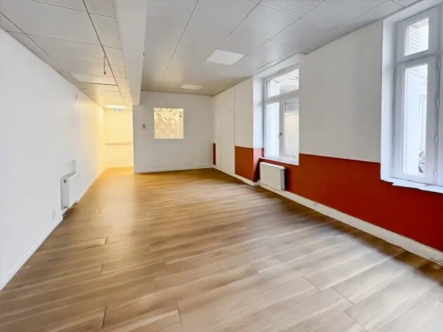 Bureau dans Paris à louer - Photo de l’immeuble – Image 1 sur 8