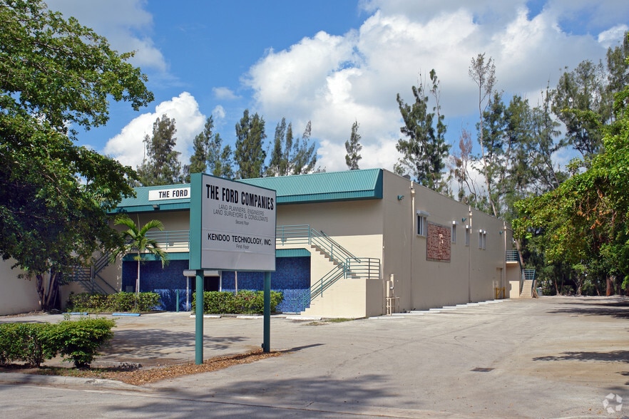 1950 NW 94th Ave, Miami, FL à vendre - Photo de l’immeuble – Image 2 sur 6