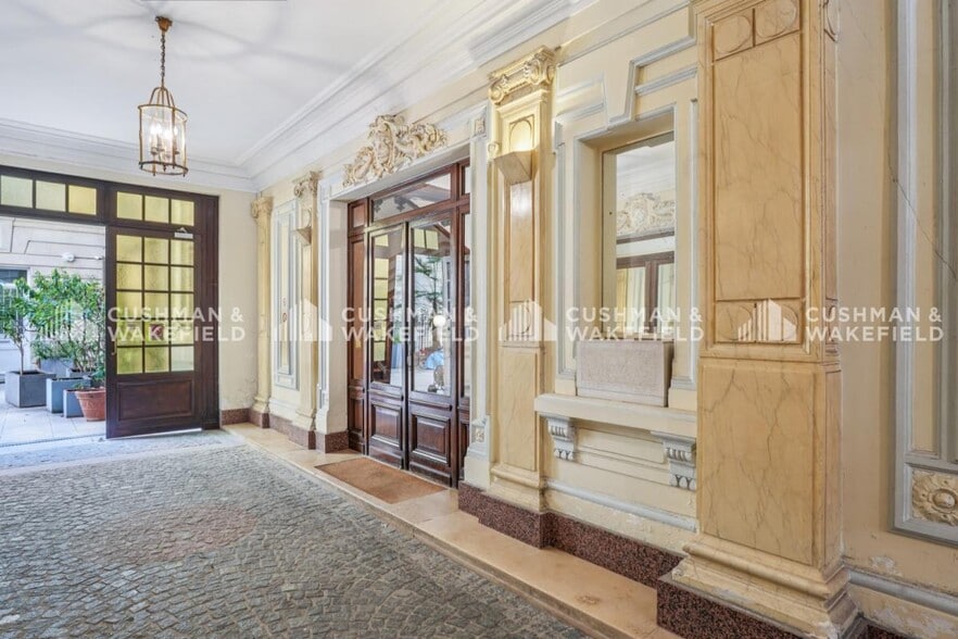 10 Rue De La Trémoille, Paris à vendre - Hall d’entrée – Image 3 sur 22