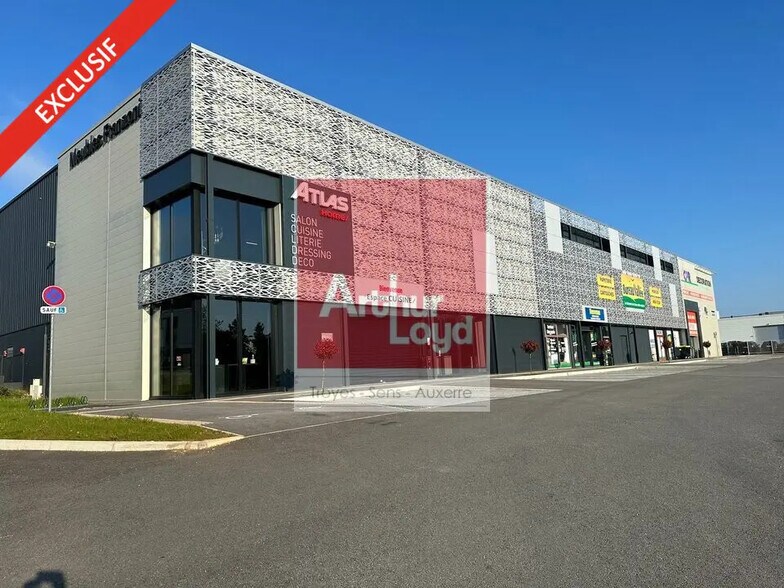 Local commercial dans Chaumont à louer - Photo de l’immeuble – Image 1 sur 2
