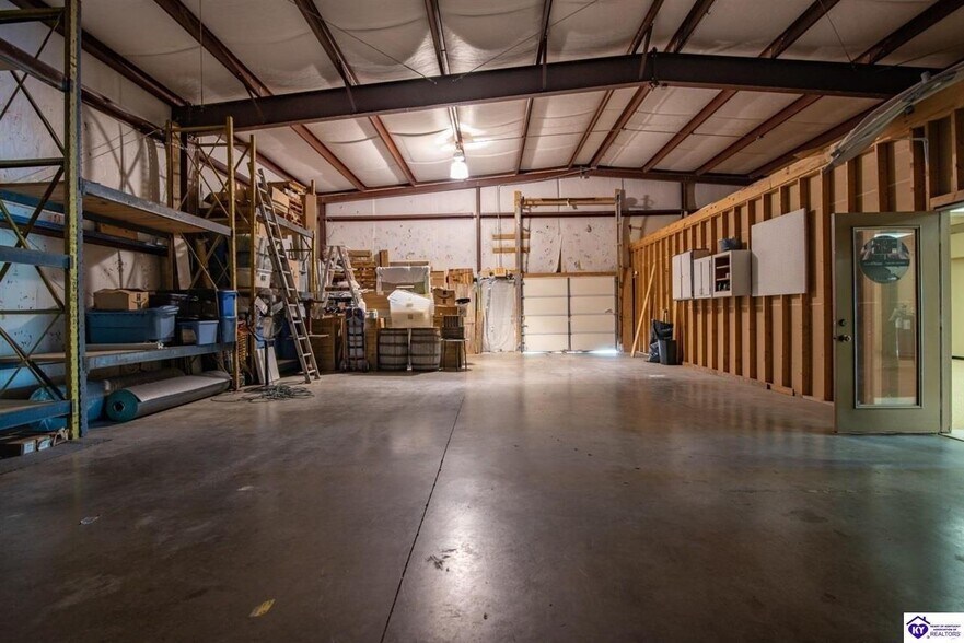 1031 Lawrence St, Brandenburg, KY à vendre - Photo intérieure – Image 2 sur 4