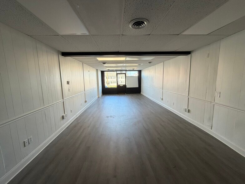 1375 Madison Ave, Bridgeport, CT à louer - Photo de l’immeuble – Image 3 sur 8