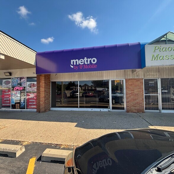 1908-1910 W Stadium Blvd, Ann Arbor, MI à louer - Photo de l’immeuble – Image 2 sur 3