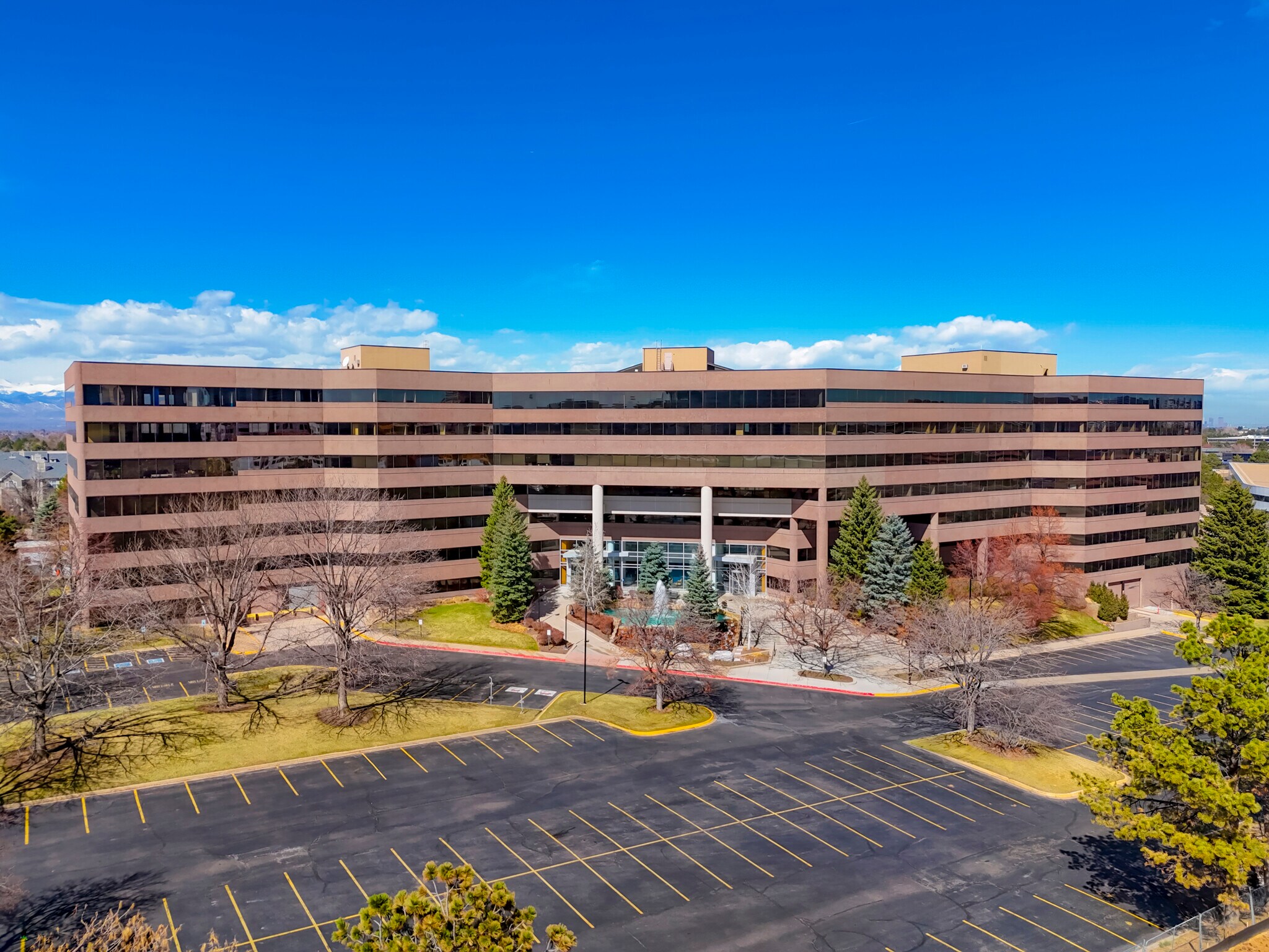 6300 S Syracuse Way, Centennial, CO à louer Photo de l’immeuble– Image 1 sur 38