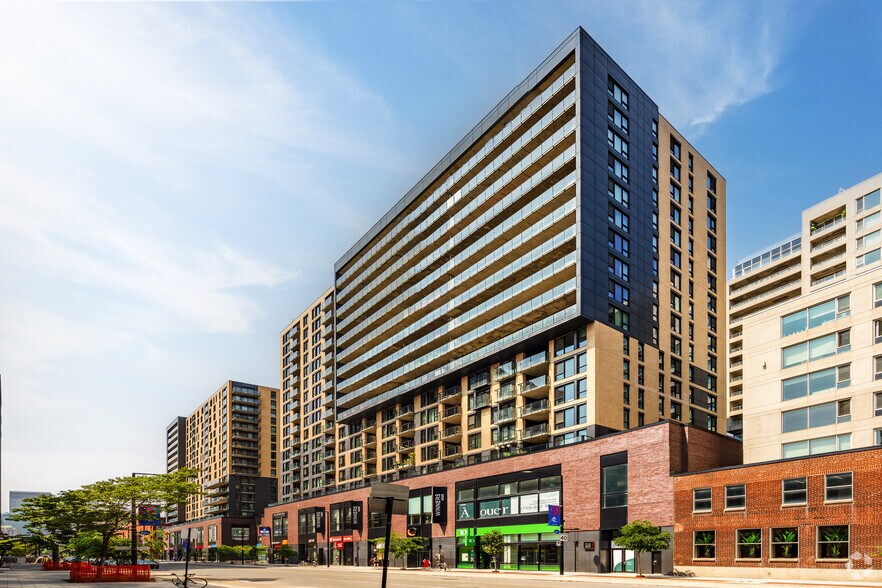 173-229 Rue Peel, Montréal, QC à louer - Photo de l’immeuble – Image 1 sur 7