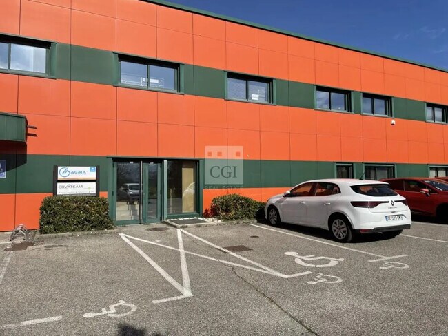 Plus de détails pour 33 Allée De Champrond, Saint-Ismier - Bureau à vendre