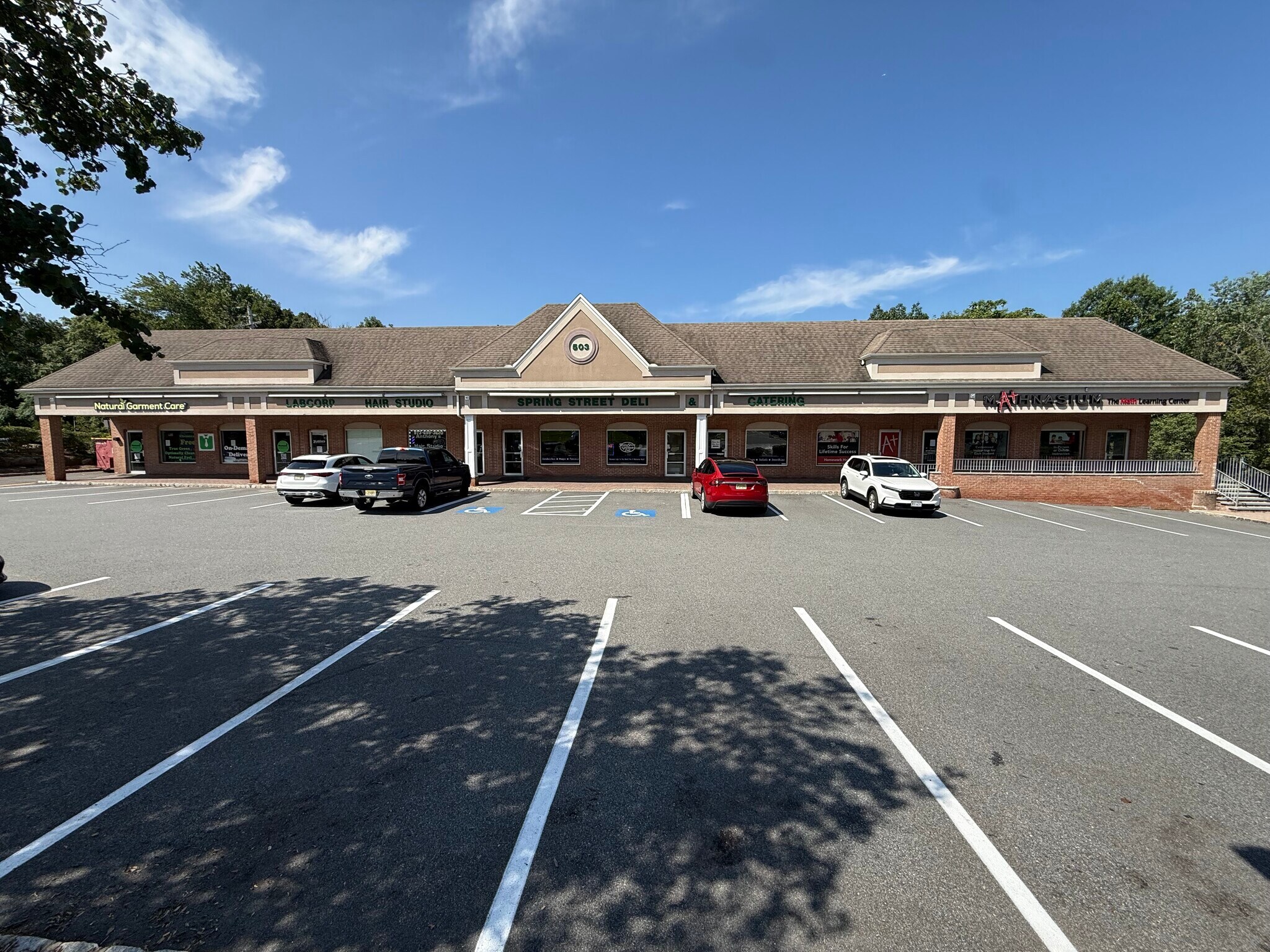 503 N Franklin Tpke, Ramsey, NJ à louer Photo de l’immeuble– Image 1 sur 12