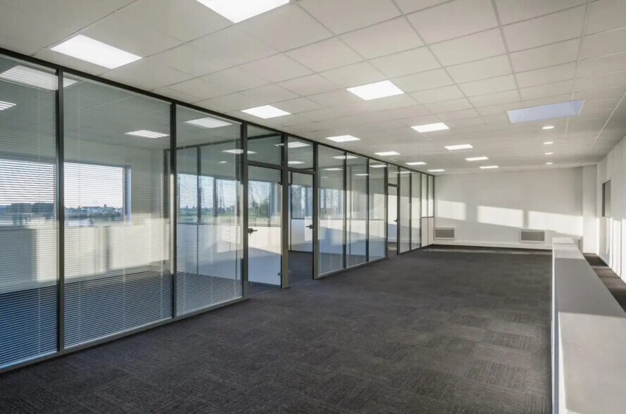 Local d'activités dans Gennevilliers à vendre - Photo intérieure – Image 2 sur 6