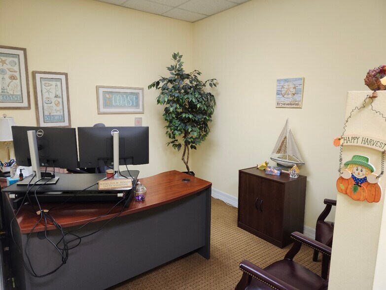3760 W Eau Gallie Blvd, Melbourne, FL à louer - Photo de l’immeuble – Image 3 sur 9