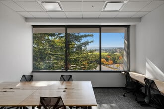 1881 Page Mill Rd, Palo Alto, CA à louer Photo intérieure– Image 2 sur 9