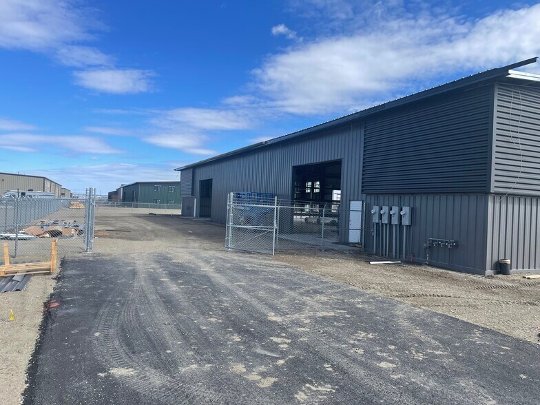 6613 Wagon Trl, Billings, MT à louer - Photo de l’immeuble – Image 3 sur 6