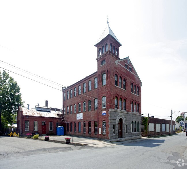 14-20 Cottage St, Middletown, NY à vendre - Photo principale – Image 1 sur 16
