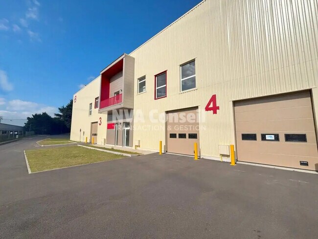 Plus de détails pour 16 Rue Ampère, Pontoise - Industriel/Logistique à louer