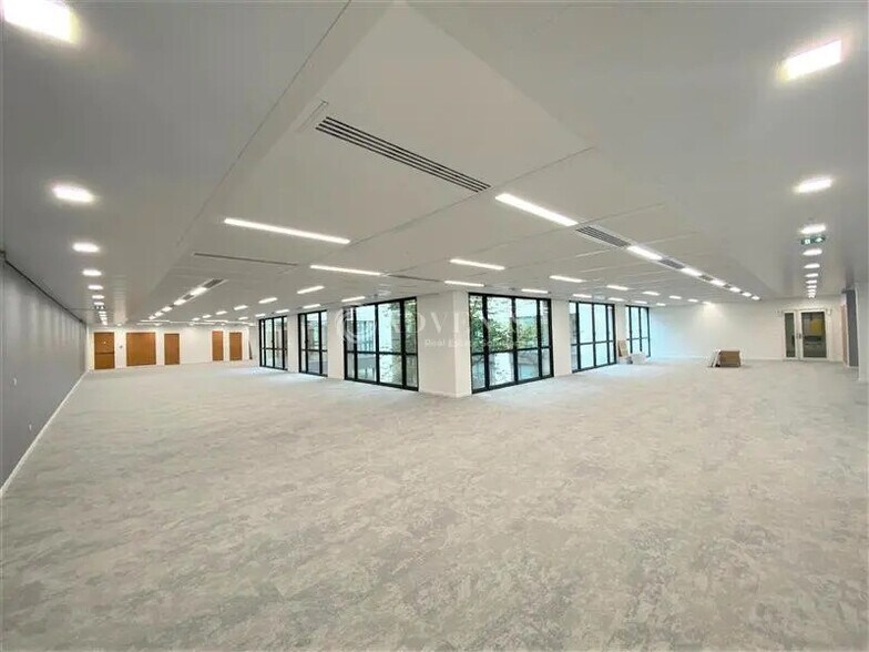 Bureau dans Maisons-Alfort à louer - Photo de l’immeuble – Image 2 sur 8