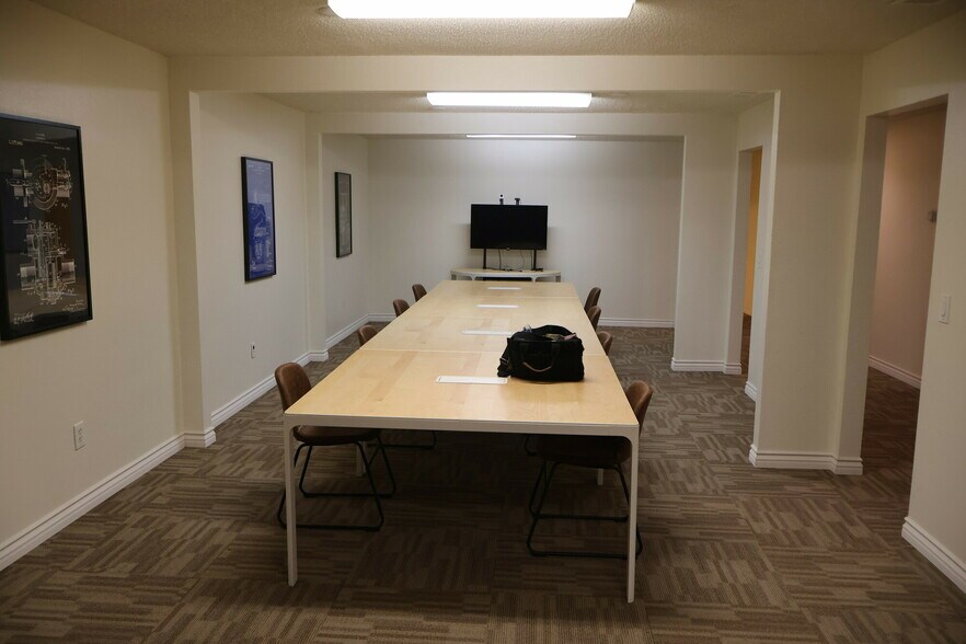 735 N D St, San Bernardino, CA à vendre - Photo de l’immeuble – Image 3 sur 9