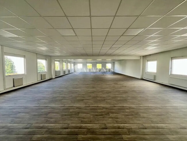 Plus de détails pour Bureau à vendre