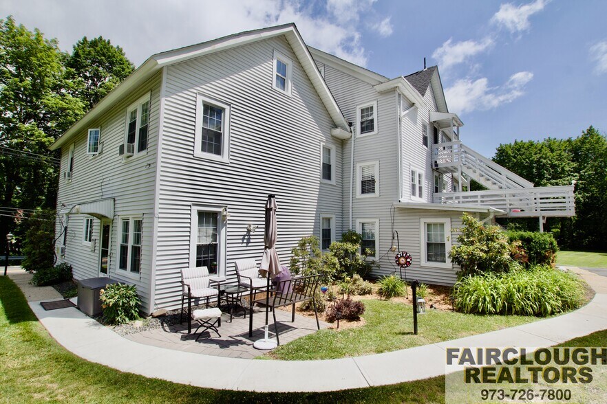 224 Glen Rd, Sparta, NJ à vendre - Photo de l’immeuble – Image 3 sur 7