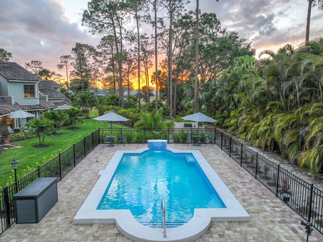 2716 Santa Cruz Blvd, Naples, FL à vendre Photo principale– Image 1 sur 26