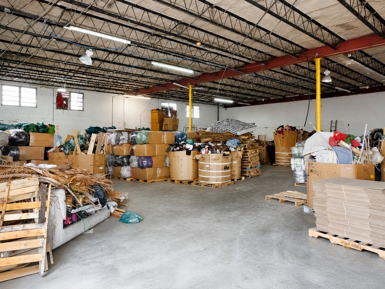 455 E 10th Ave, Hialeah, FL à louer - Photo intérieure – Image 3 sur 10