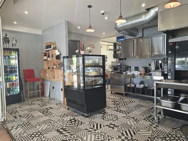 Plus de détails pour Local commercial à vendre