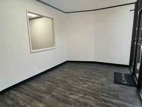 5555 N Lamar Blvd, Austin, TX à louer Photo intérieure– Image 2 sur 8