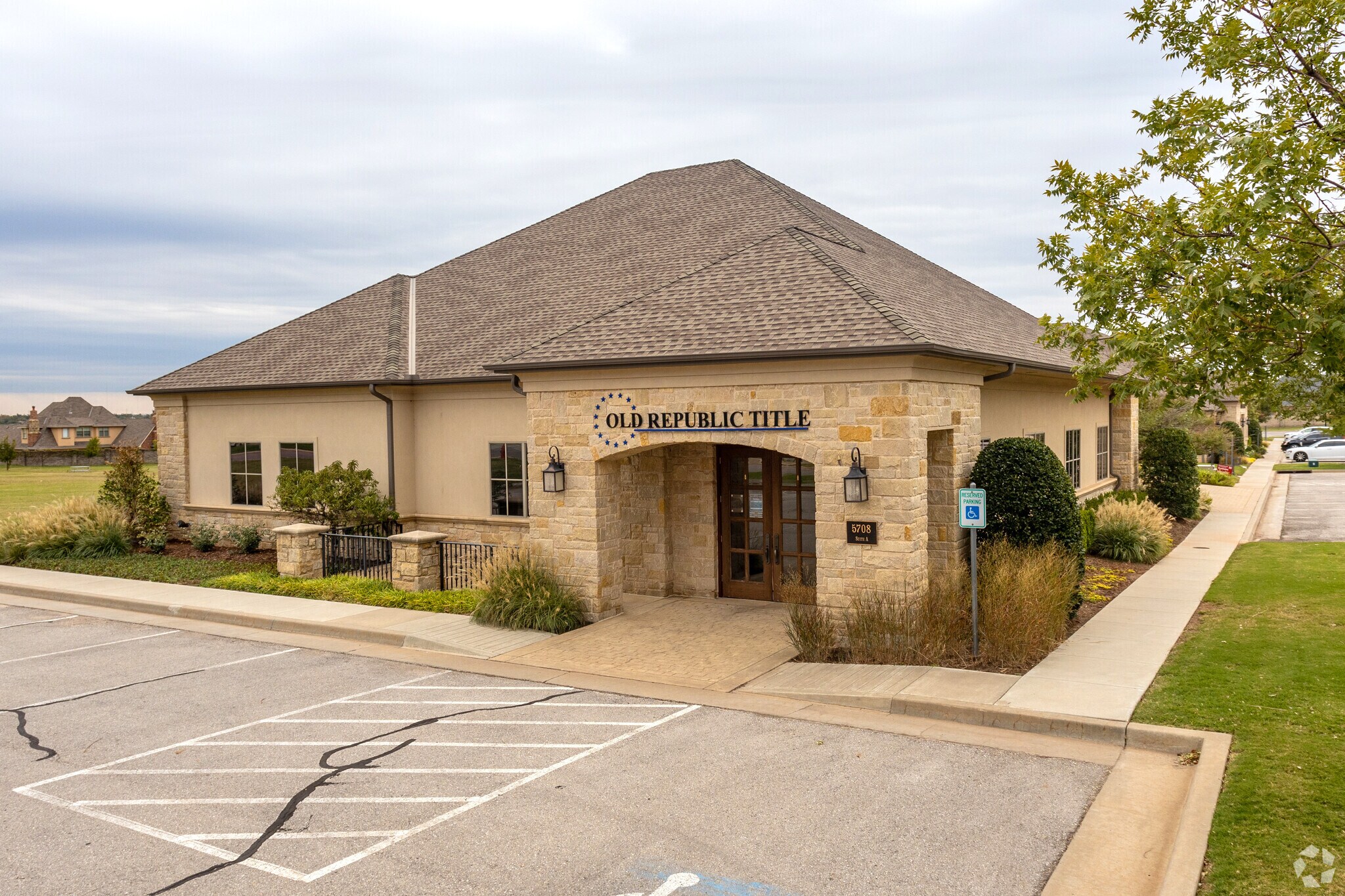 5708 NW 135th St, Oklahoma City, OK à louer Photo principale– Image 1 sur 7