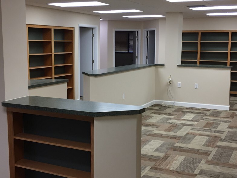 8250-8270 College Pky, Fort Myers, FL à louer - Photo intérieure – Image 3 sur 6