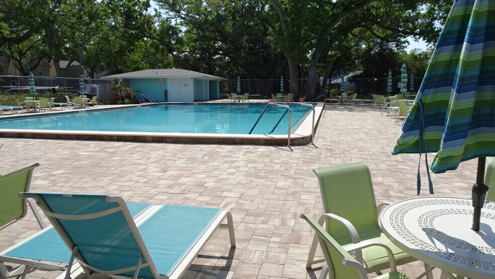 2101 Fox Chase Blvd, Palm Harbor, FL à vendre - Autre – Image 2 sur 3