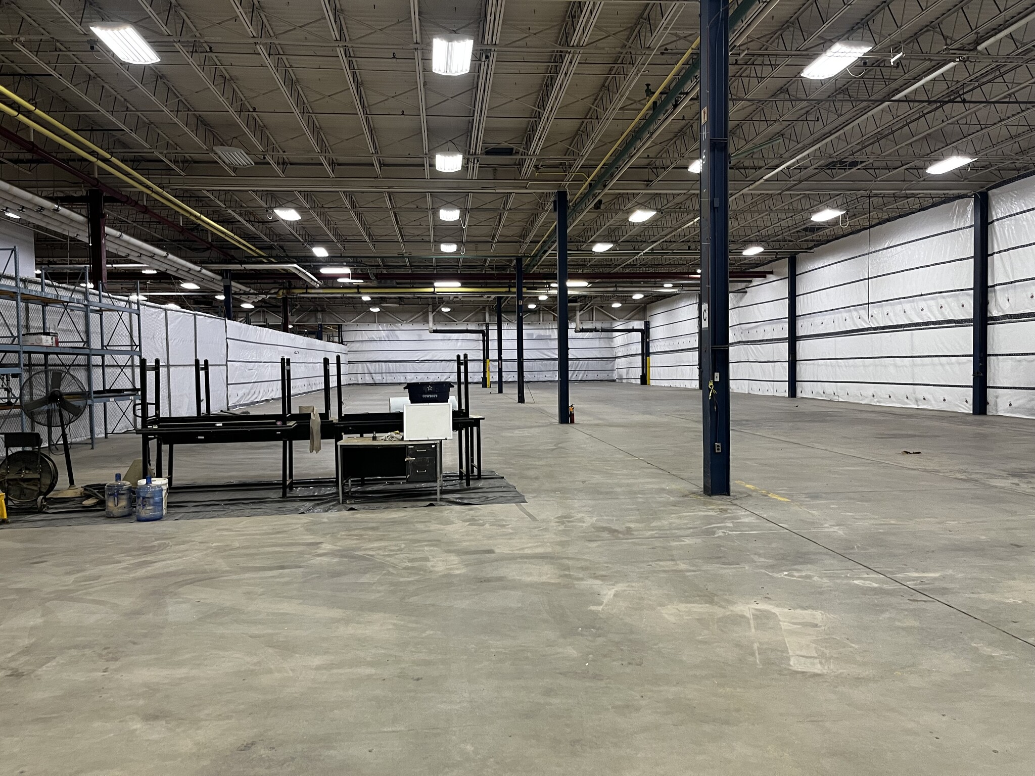 145 Cane Creek Industrial Park Rd, Fletcher, NC à louer Photo de l’immeuble– Image 1 sur 2