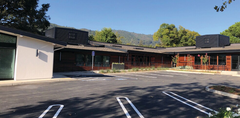 221 Saratoga-Los Gatos Rd, Los Gatos, CA à louer - Photo principale – Image 1 sur 6