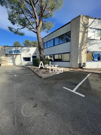 Plus de détails pour Local d'activités à louer