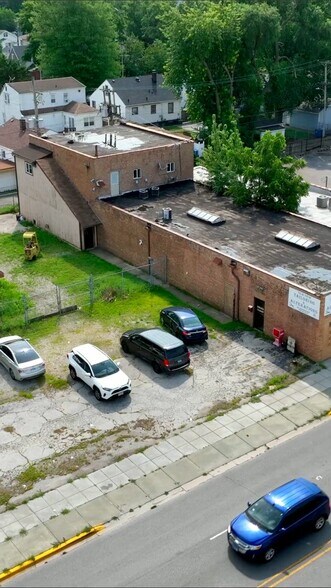 591 Burnham Ave, Calumet City, IL à vendre - Vidéo sur l’annonce professionnelle – Image 2 sur 37