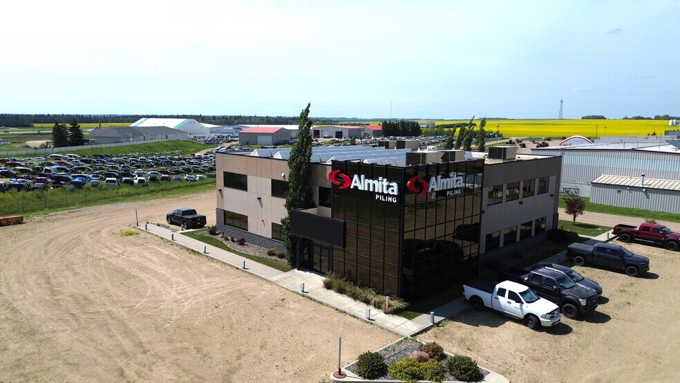 430077 Range Road 261, Ponoka, AB à louer - Photo de l’immeuble – Image 3 sur 19