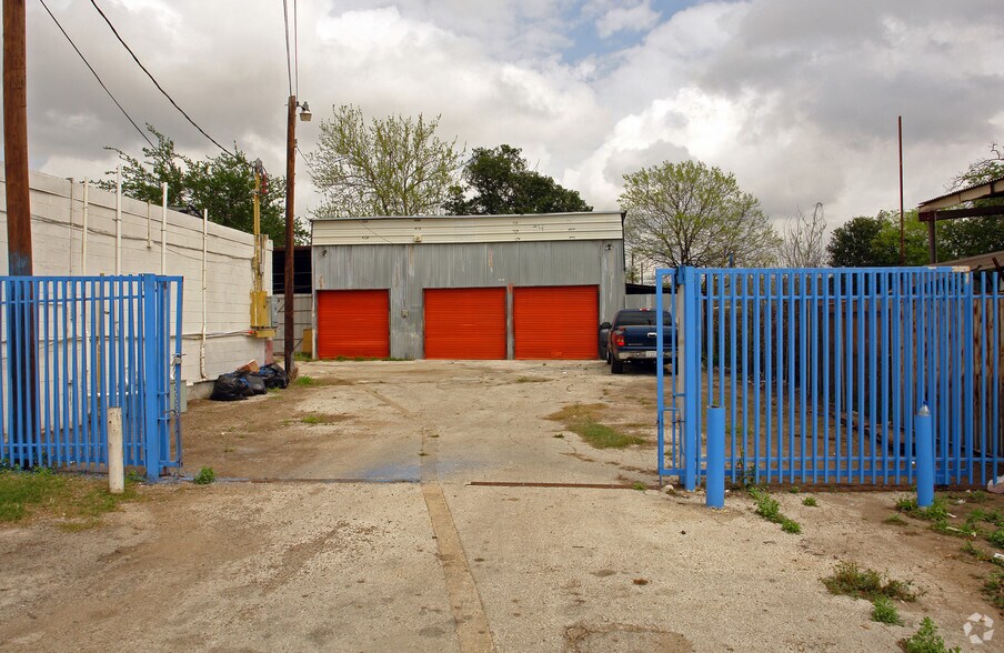 1818 S Zarzamora St, San Antonio, TX à vendre - Photo de l’immeuble – Image 3 sur 15