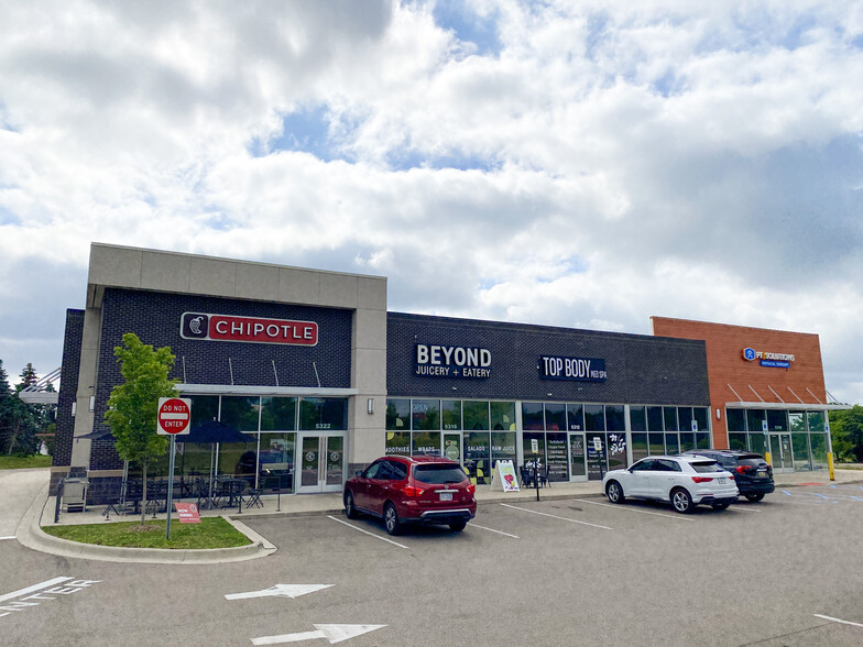 5296-5322 Crooks Rd, Troy, MI à louer - Photo de l’immeuble – Image 2 sur 8