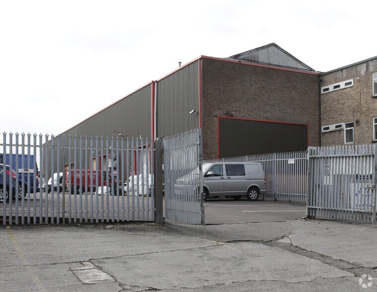 Dixon Rd, Bristol à louer - Photo de l’immeuble – Image 3 sur 6