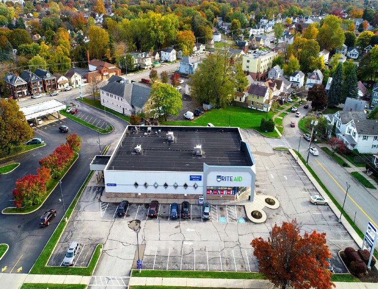 163 West 26th St, Erie, PA à vendre - Photo de l’immeuble – Image 3 sur 7