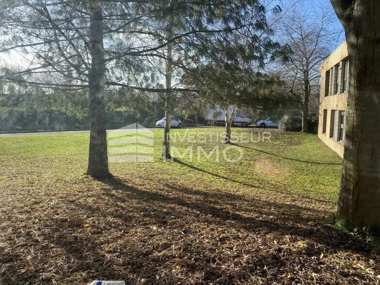 Bureau dans Torcy à louer - Photo de l’immeuble – Image 3 sur 6