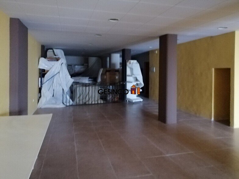 Local commercial dans València à louer - Photo de l’immeuble – Image 3 sur 4