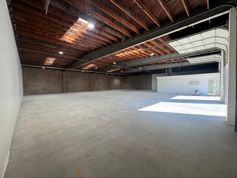 1726 N Ventura Ave, Ventura, CA à louer - Photo principale – Image 1 sur 5