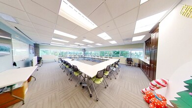 400 E Diehl Rd, Naperville, IL à louer Photo intérieure– Image 2 sur 3