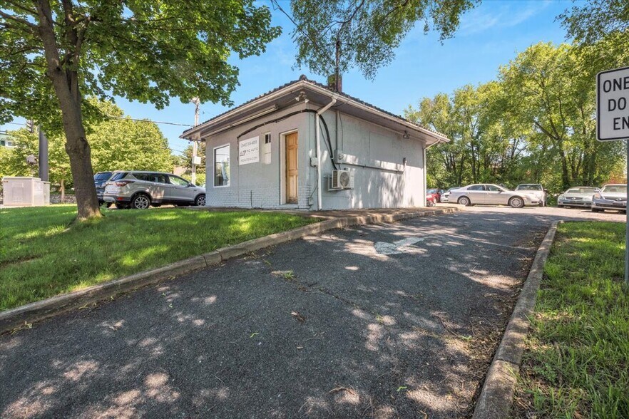 1726 Valley Ave, Winchester, VA à vendre - Photo de l’immeuble – Image 3 sur 15