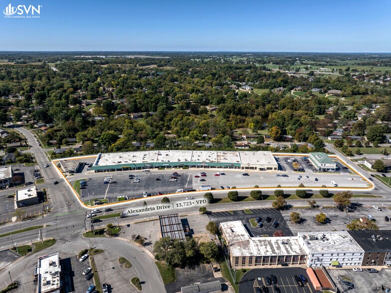 1701 Alexandria Dr, Lexington, KY à vendre - Photo de l’immeuble – Image 2 sur 21
