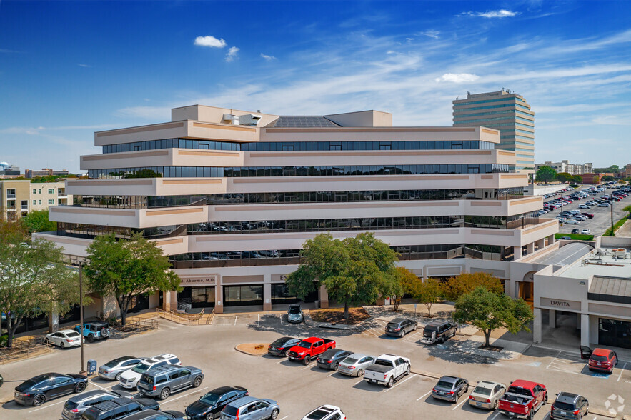 5282 Medical Dr, San Antonio, TX à louer - Photo de l’immeuble – Image 1 sur 17