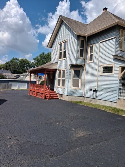 442 N Lake St, Aurora, IL à vendre - Photo de l’immeuble – Image 2 sur 17